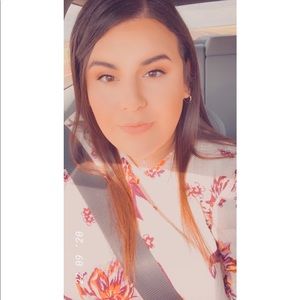 Meet your Posher, Twila